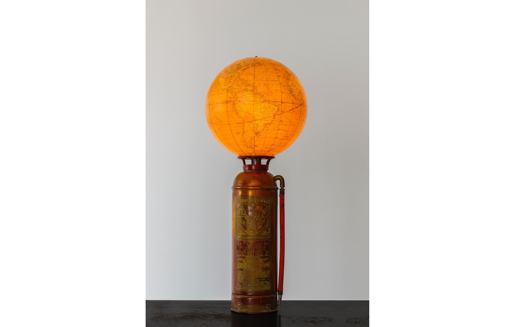 【美術手帖プレミアム会員限定】「アルフレド・ジャー　あなたと私、そして世界のすべての人たち」（東京オペラシティ アートギャラリー）のチケットを10名様にプレゼント